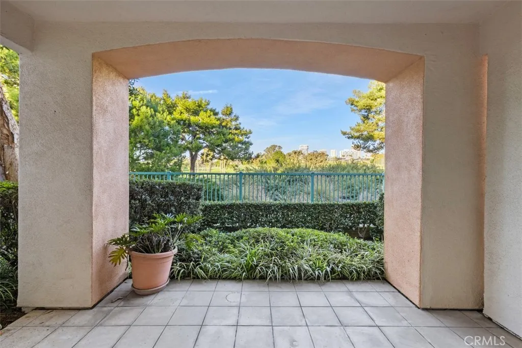320 Villa Point