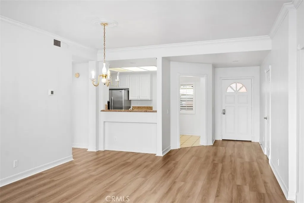 320 Villa Point