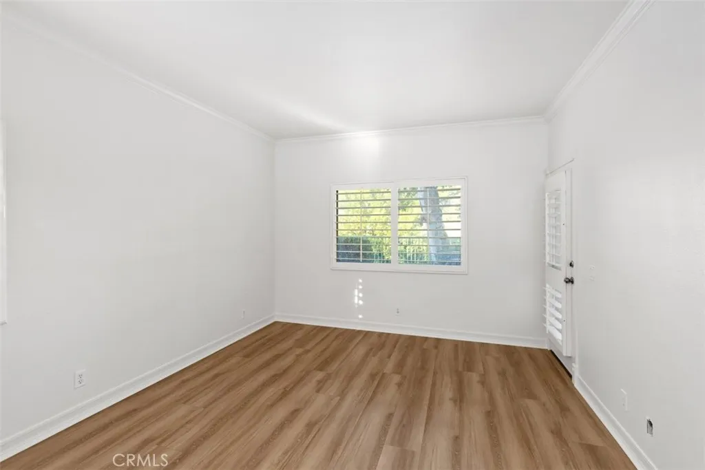 320 Villa Point