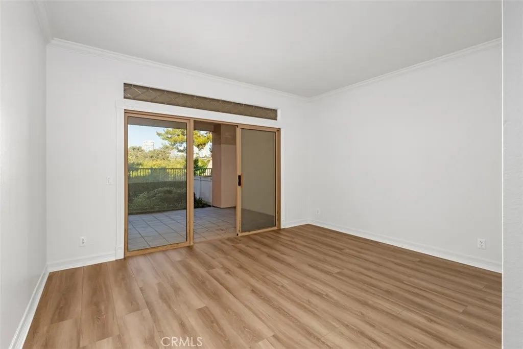 320 Villa Point