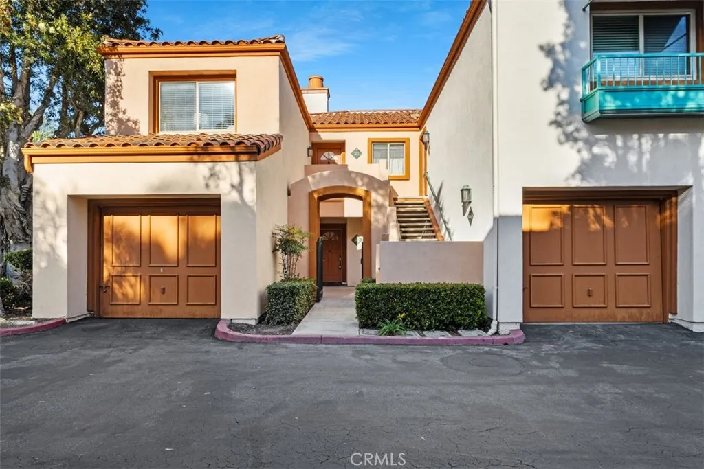 320 Villa Point