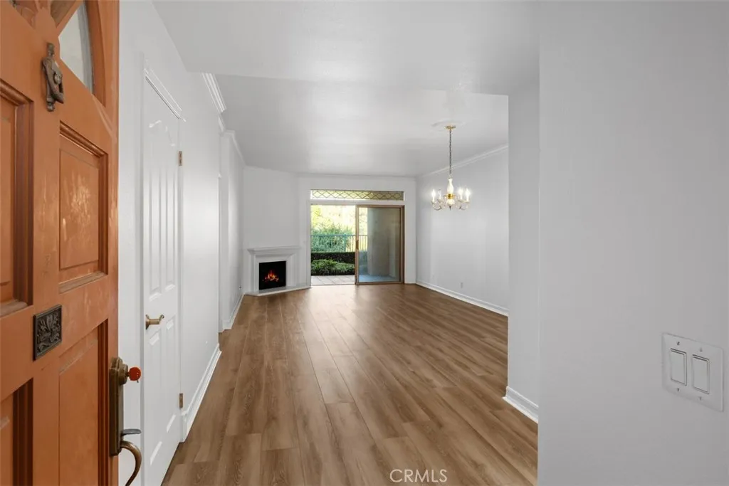 320 Villa Point