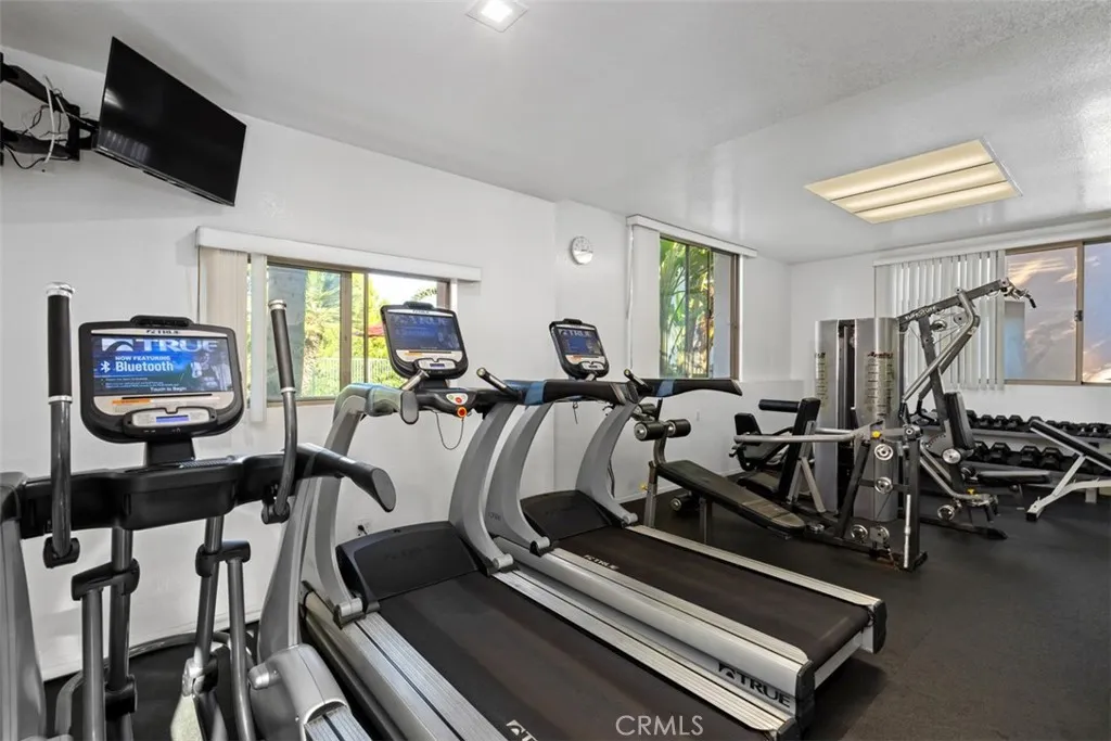 320 Villa Point