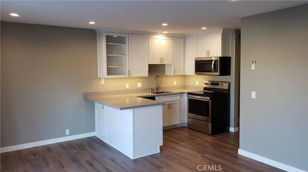 215 Lower Cliff Dr Unit D