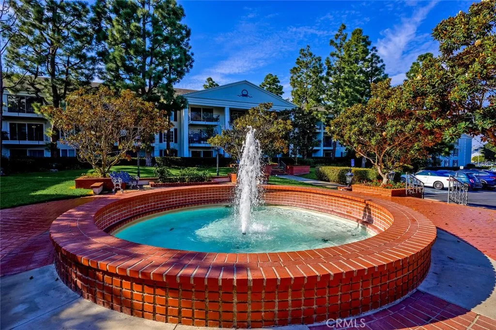 300 Cagney Lane Unit 102
