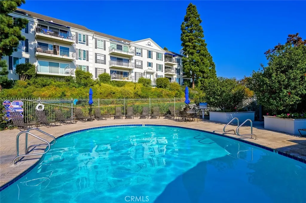 300 Cagney Lane Unit 102