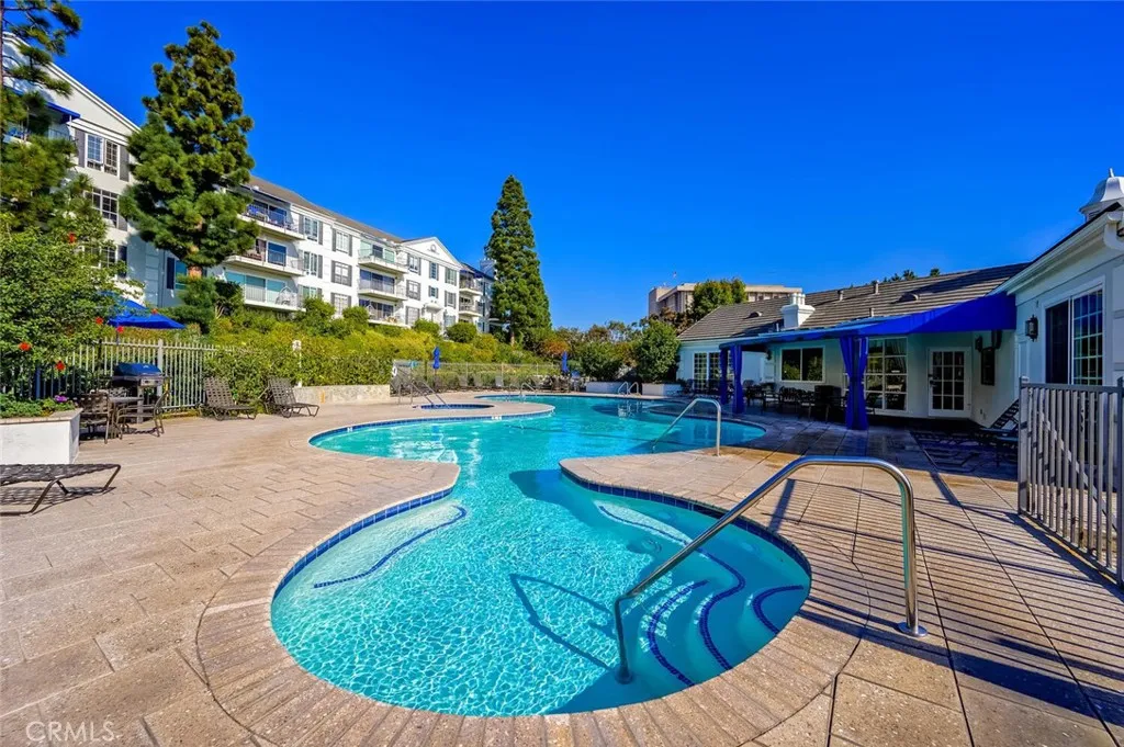 300 Cagney Lane Unit 102