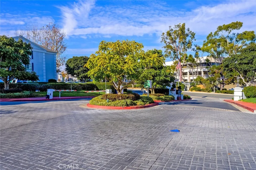 300 Cagney Lane Unit 102