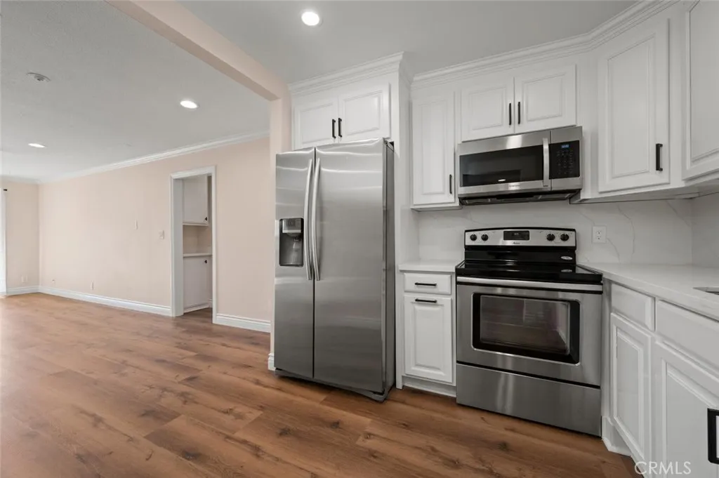 300 Cagney Lane Unit 102