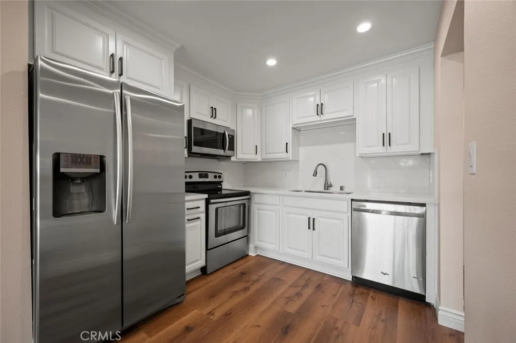 300 Cagney Lane Unit 102