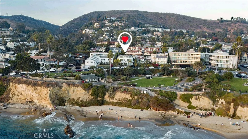 558 Cliff Drive