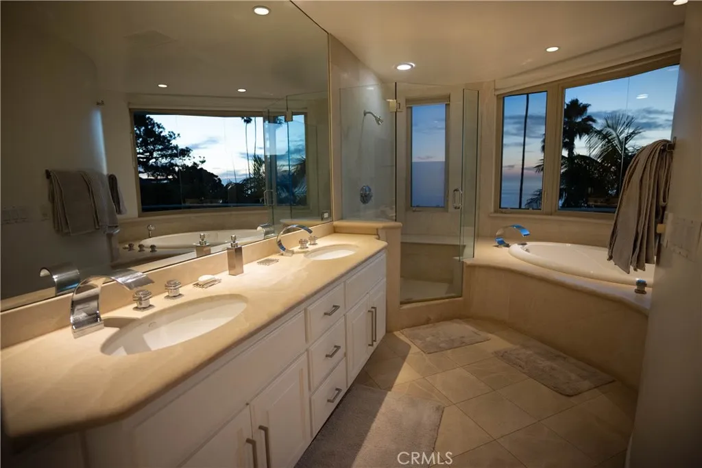 558 Cliff Drive
