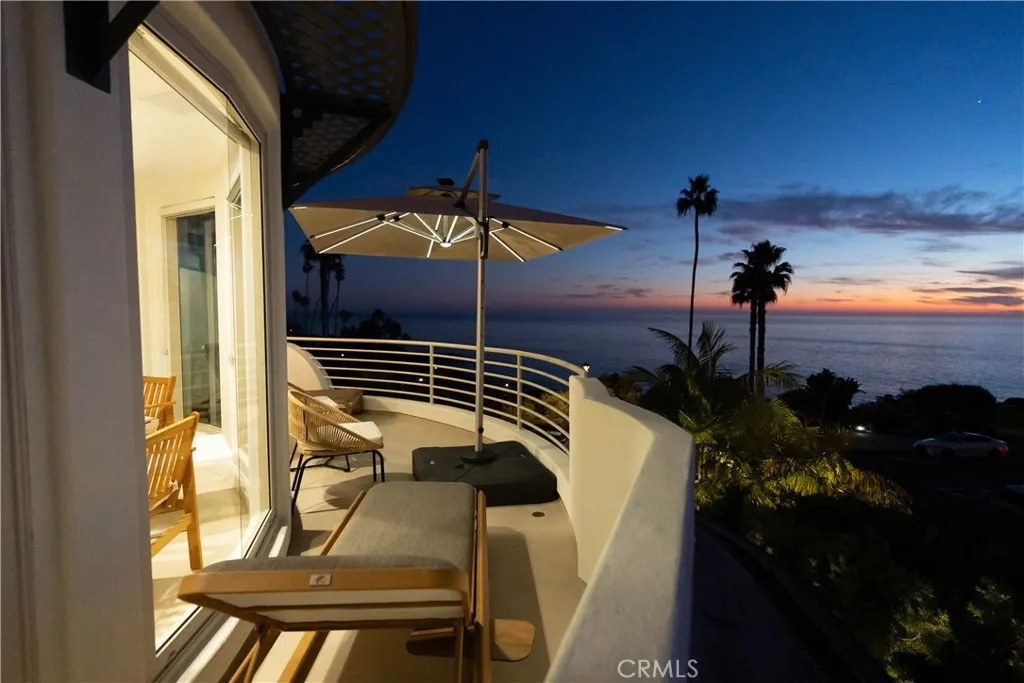 558 Cliff Drive