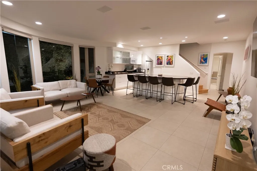 558 Cliff Drive