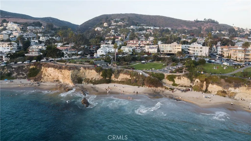 558 Cliff Drive