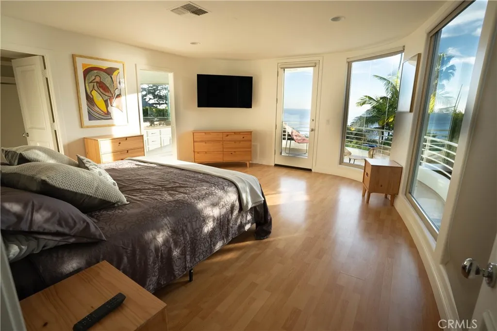 558 Cliff Drive