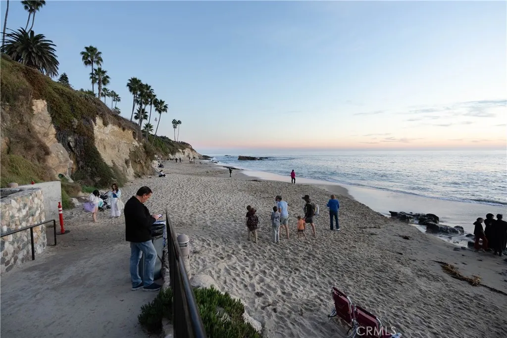 558 Cliff Drive