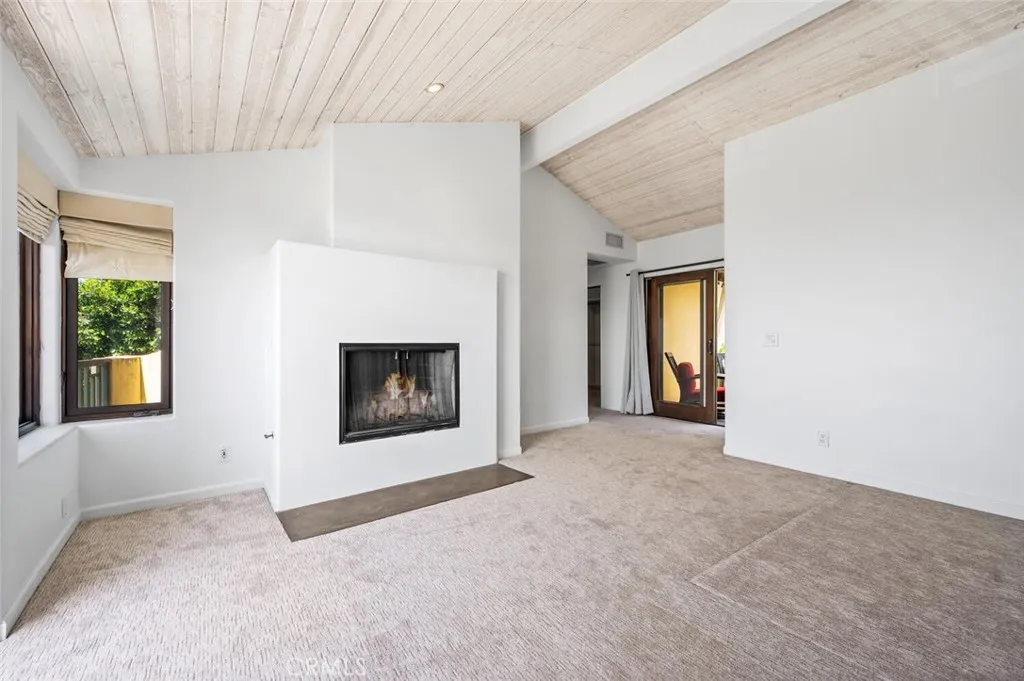 1020 Skyline Drive