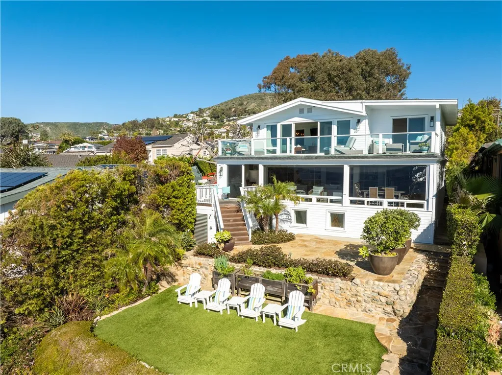 1225 Cliff