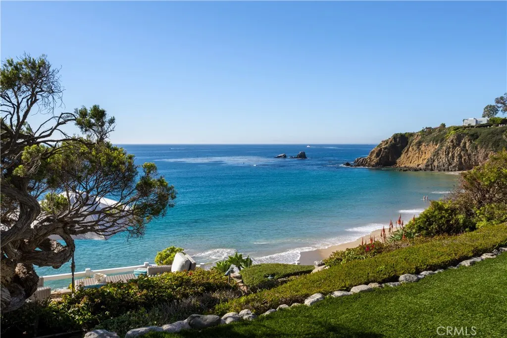 1225 Cliff