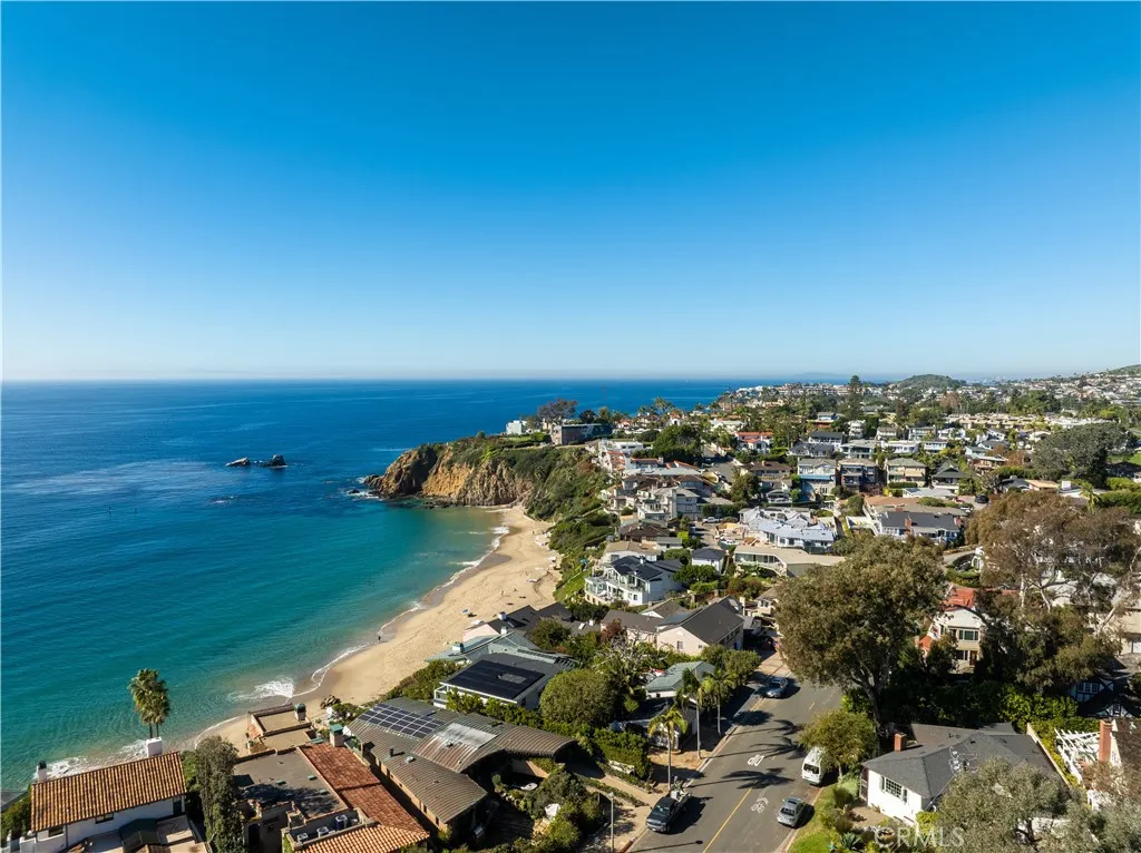 1225 Cliff