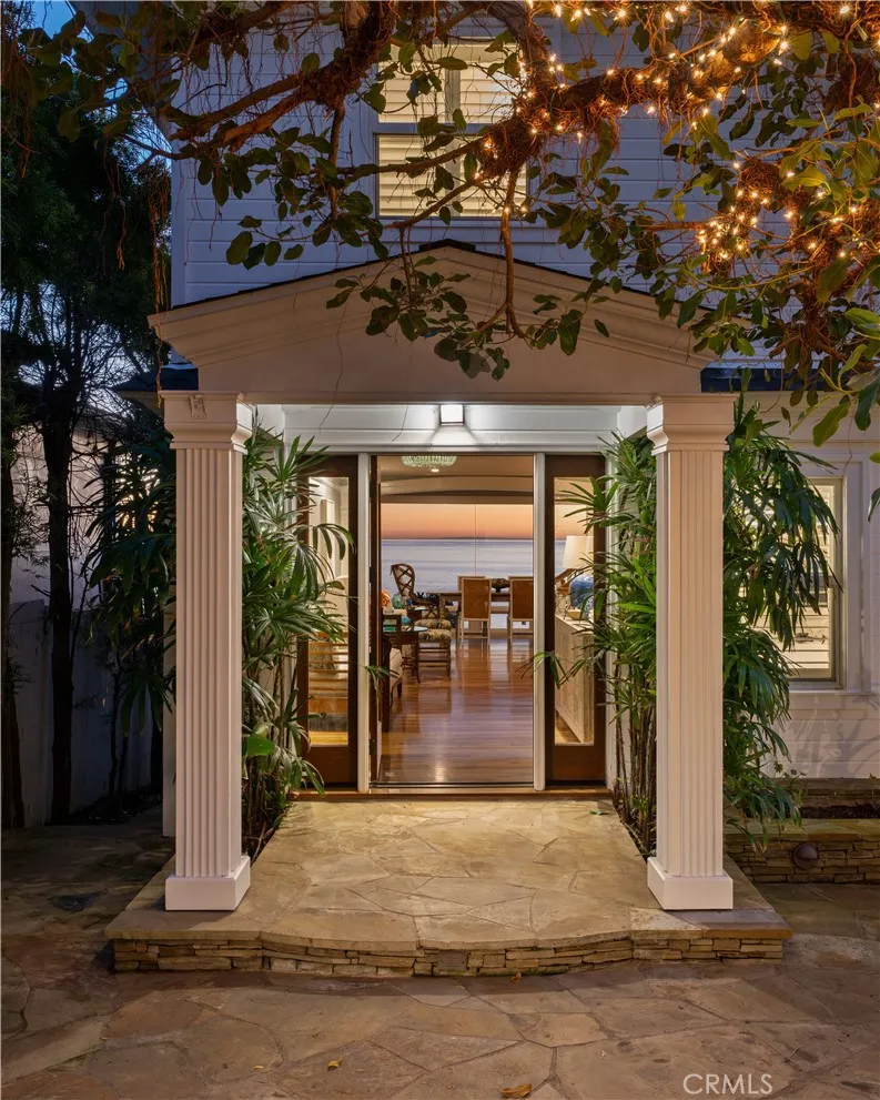 1225 Cliff