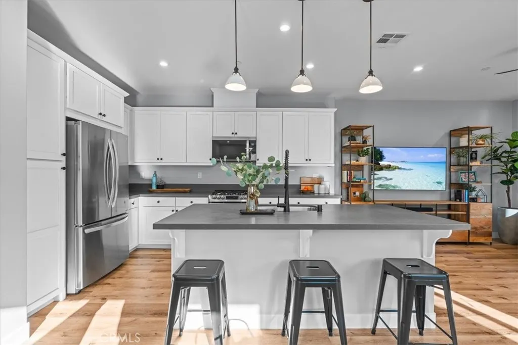 42 Concepcion Street