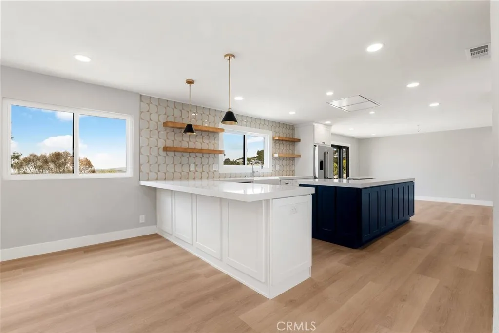 3019 Cresta Way