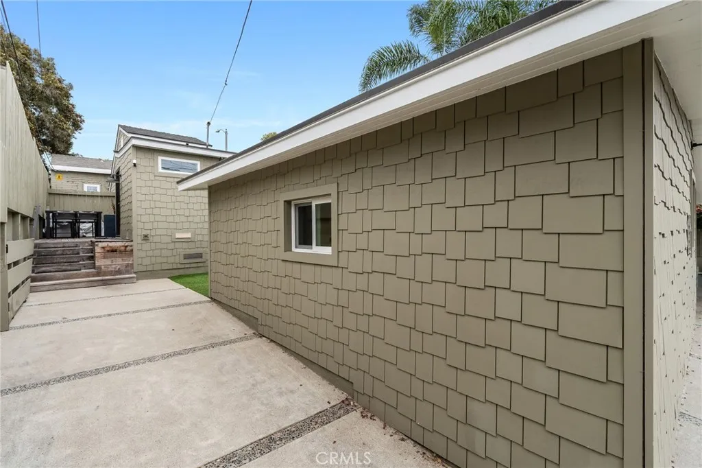 1259 S Coast Highway Unit Apt B
