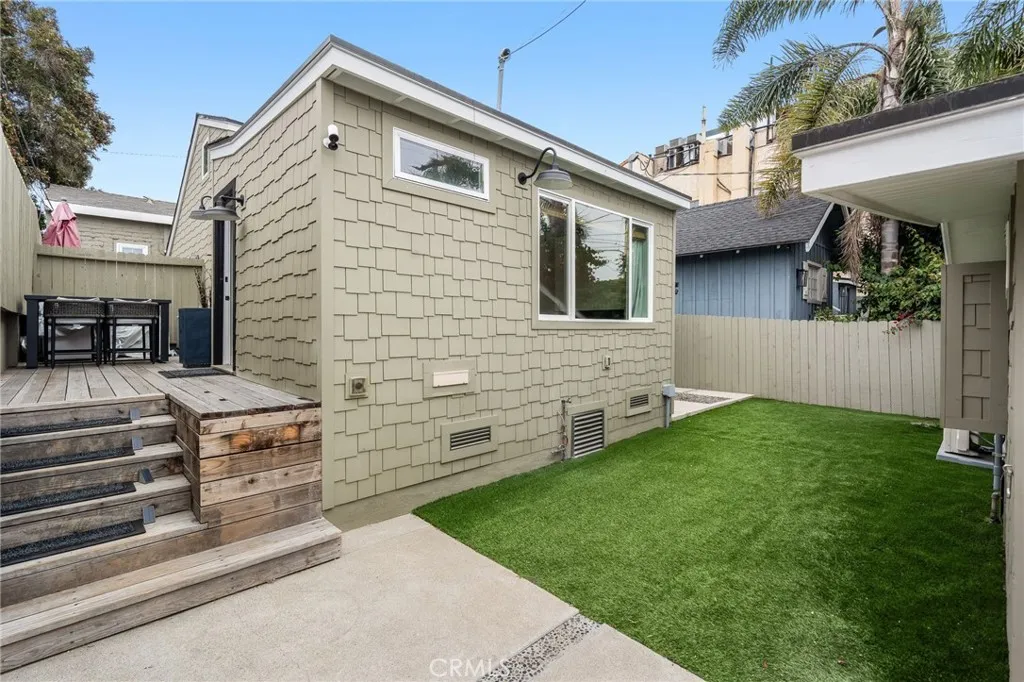 1259 S Coast Highway Unit Apt B