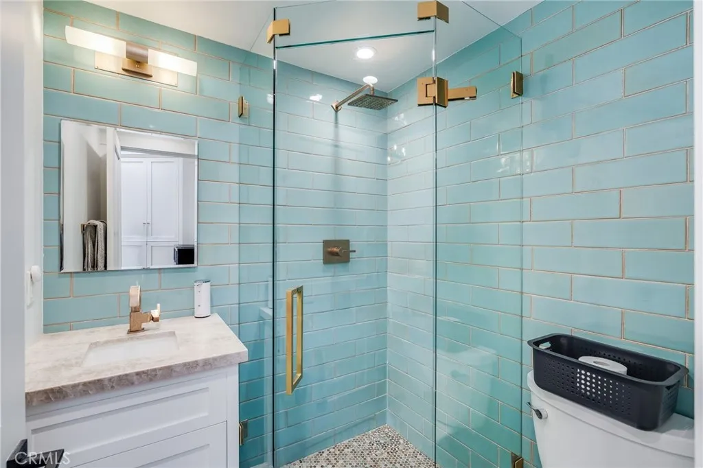 1259 S Coast Highway Unit Apt B