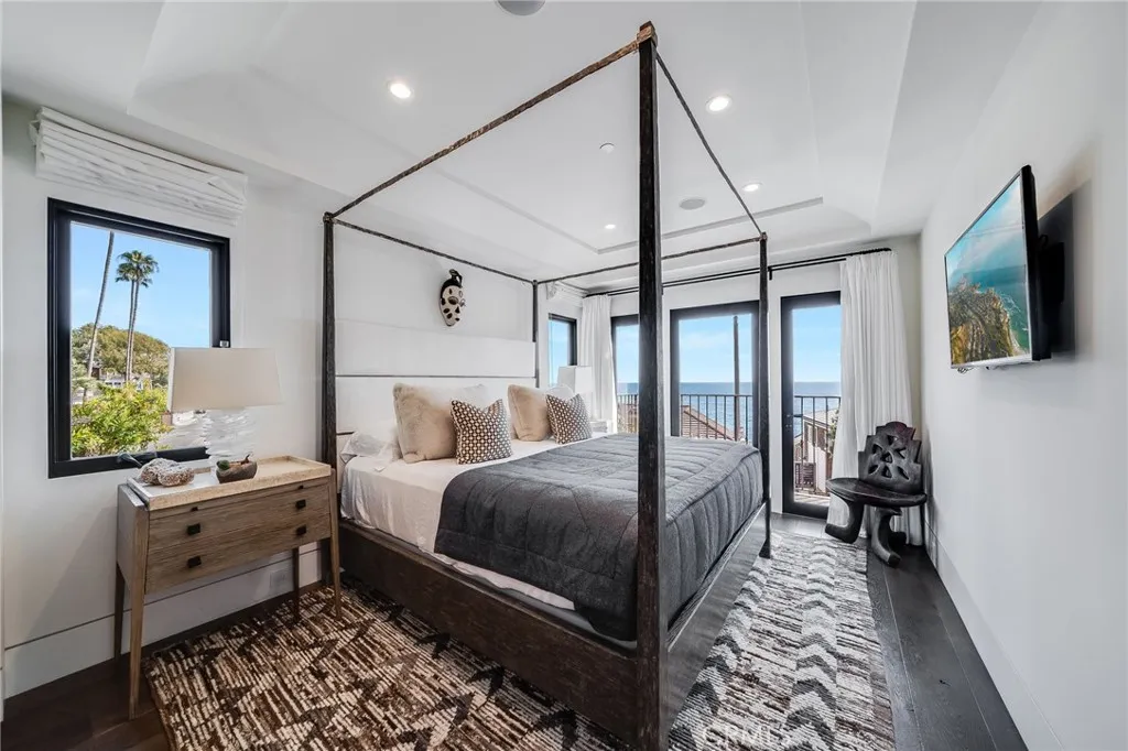 1920 Ocean Way