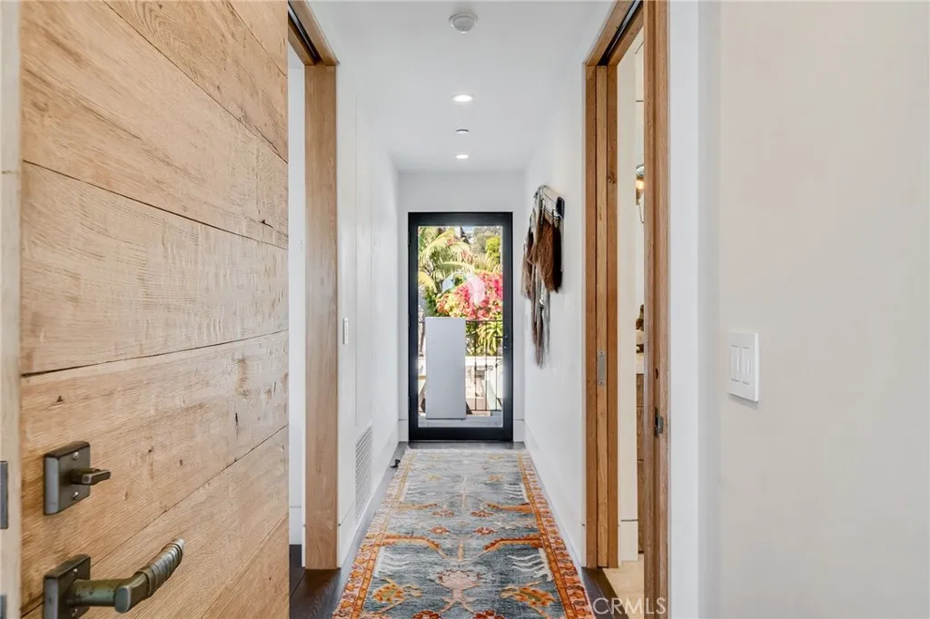 1920 Ocean Way