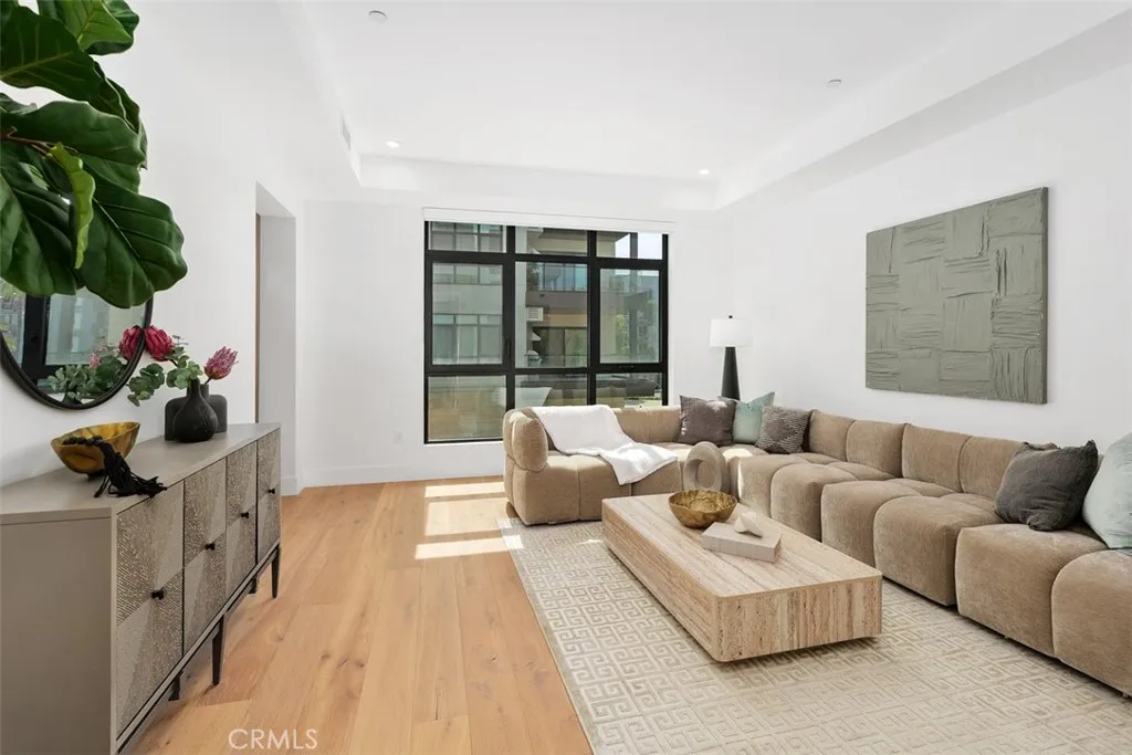 4261 Uptown Newport Unit 1