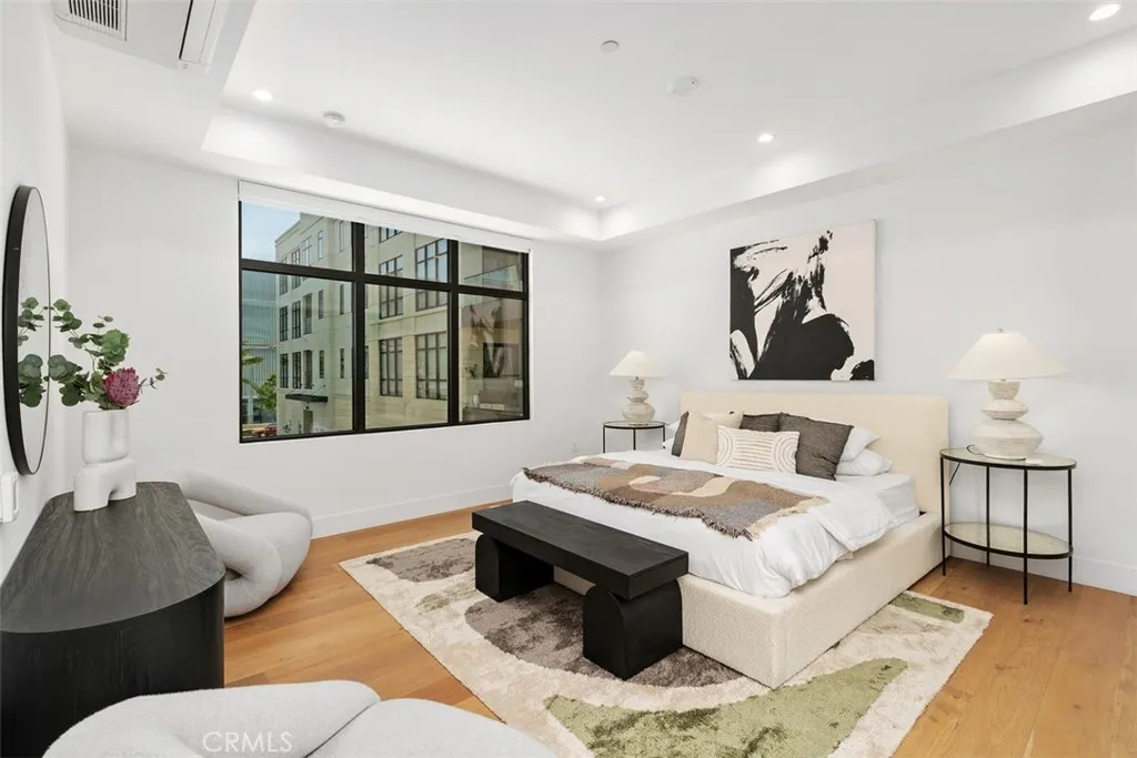 4261 Uptown Newport Unit 1