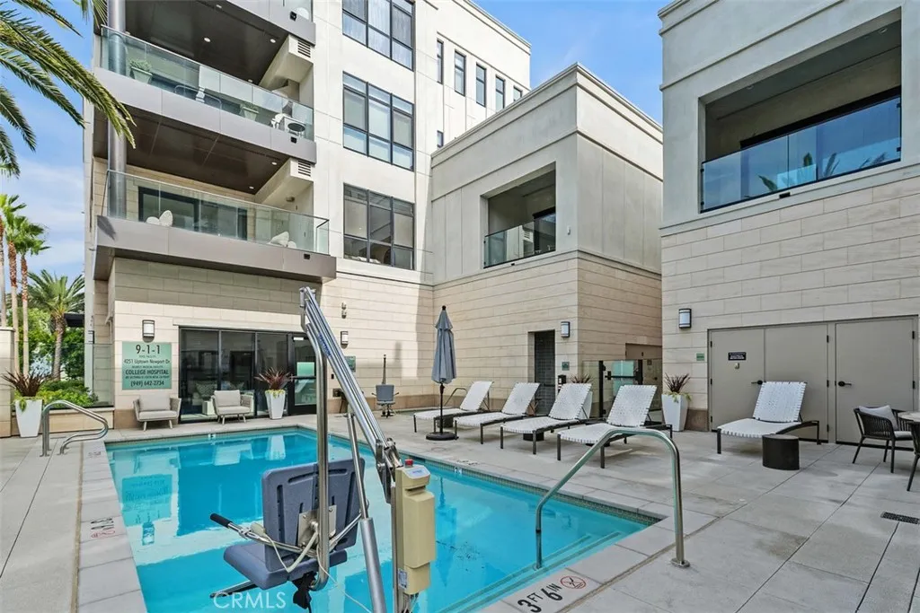 4261 Uptown Newport Unit 1