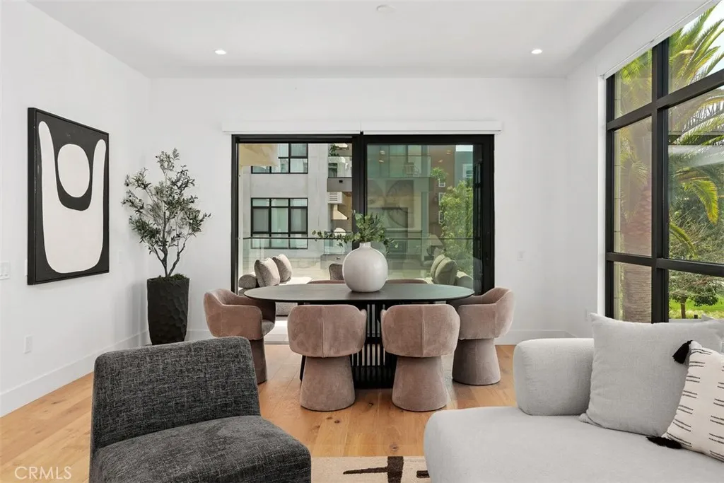 4261 Uptown Newport Unit 1