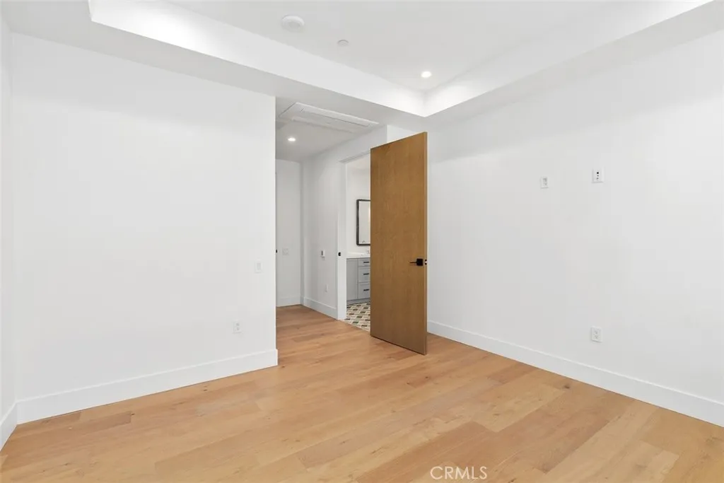 4261 Uptown Newport Unit 1