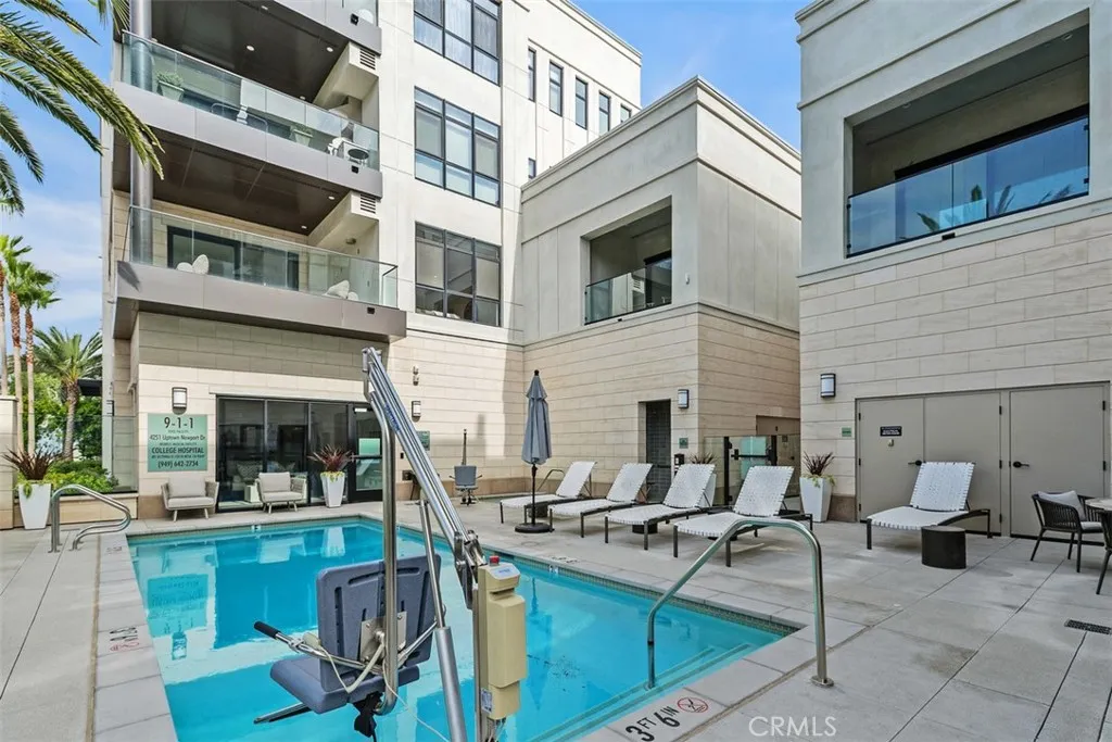 4261 Uptown Newport Unit 1