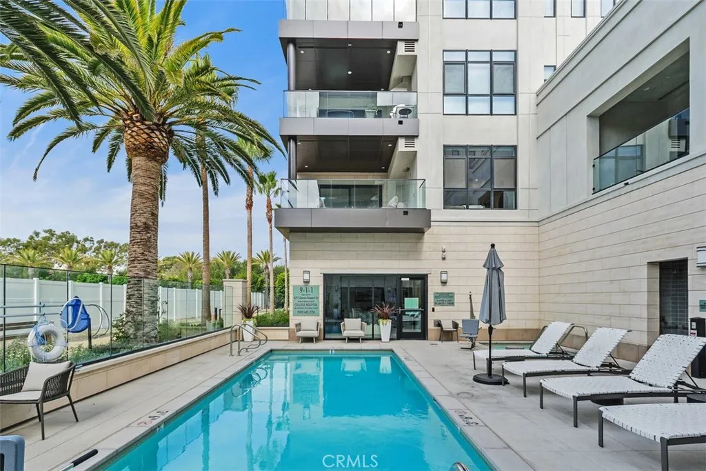 4261 Uptown Newport Unit 1