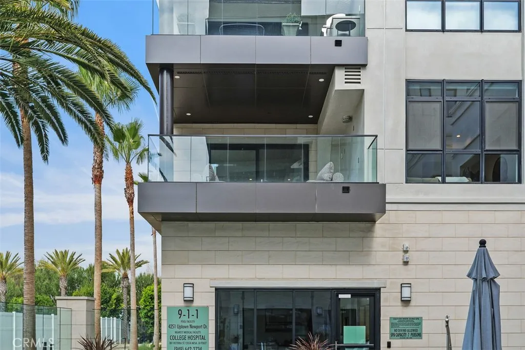 4261 Uptown Newport Unit 1