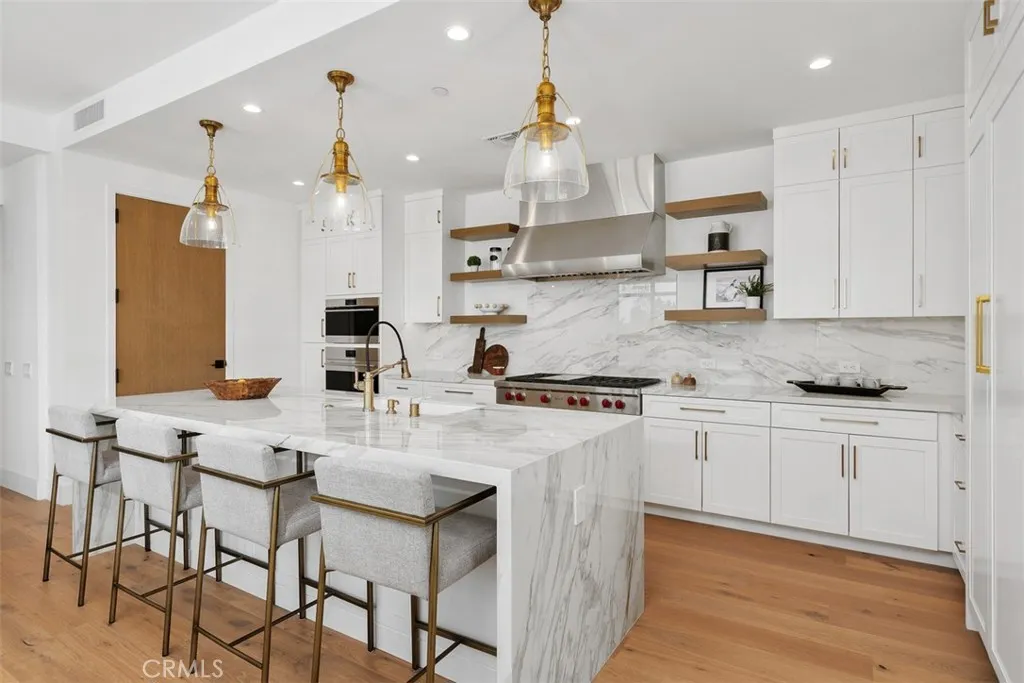 4261 Uptown Newport Unit 1