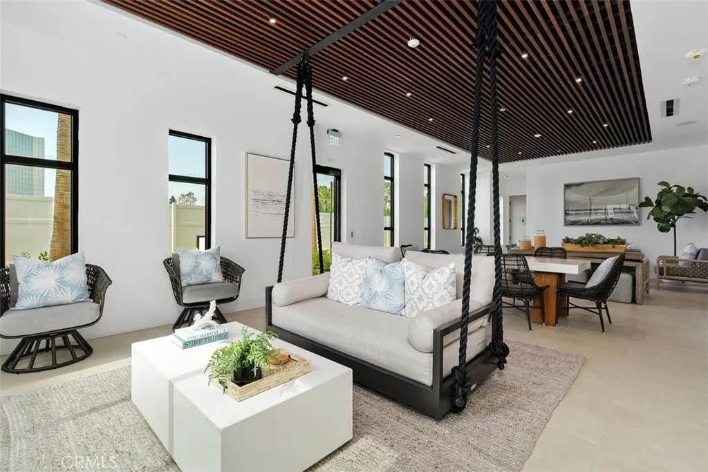 4261 Uptown Newport Unit 1