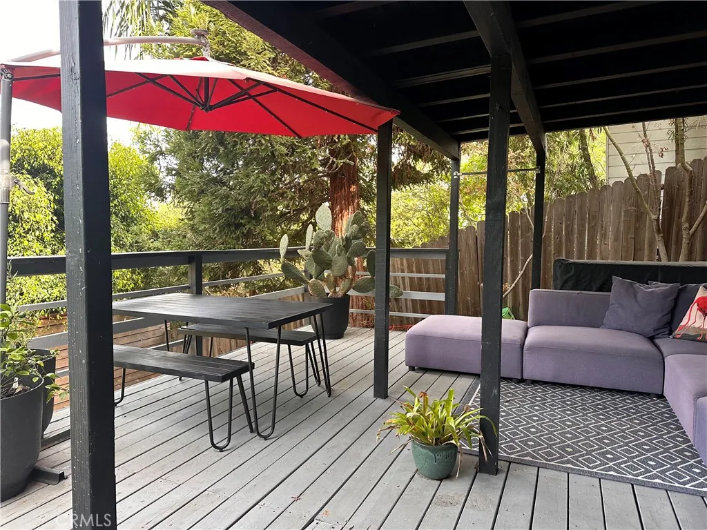 736 Griffith Place