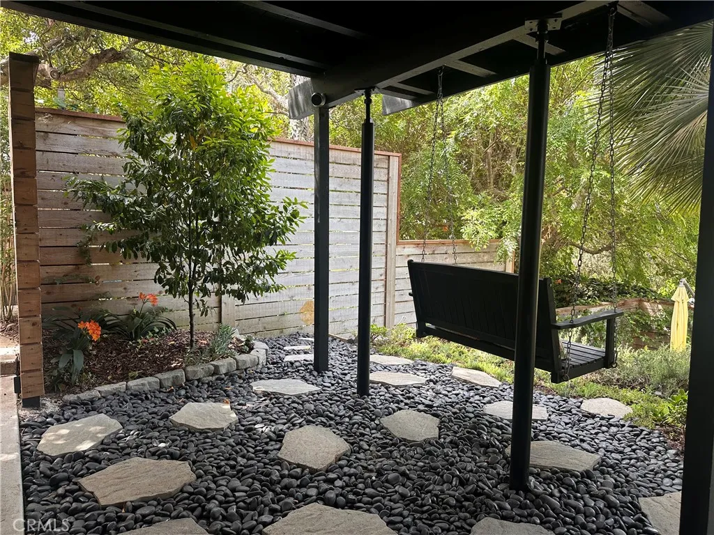 736 Griffith Place