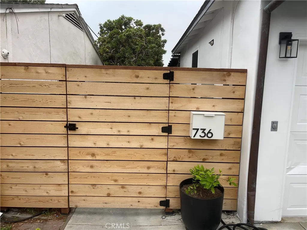 736 Griffith Place