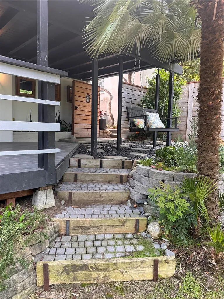 736 Griffith Place