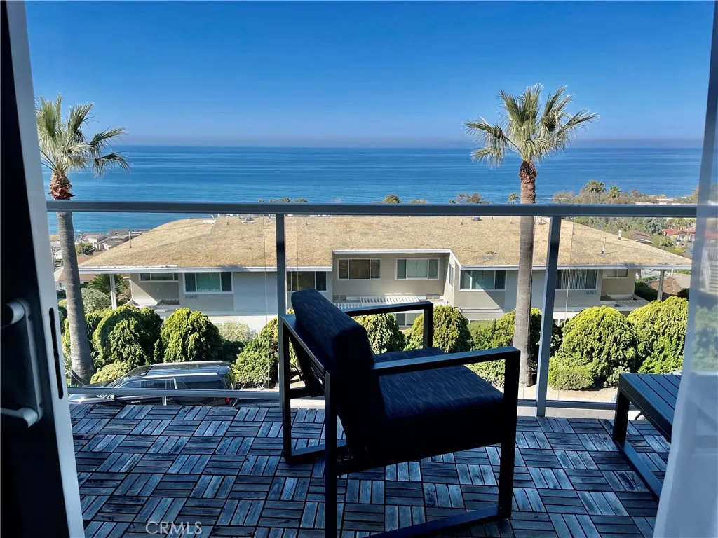 21703 Ocean Vista Unit 303