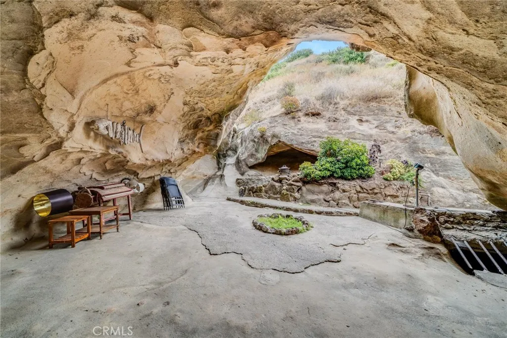 2073 Hidden Valley Canyon