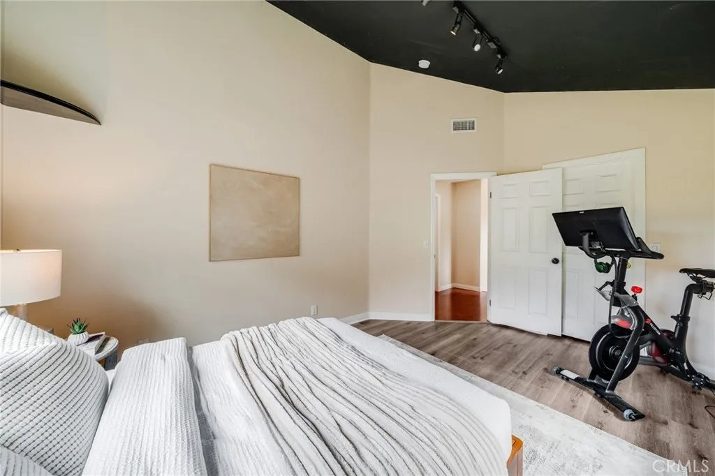 2073 Hidden Valley Canyon